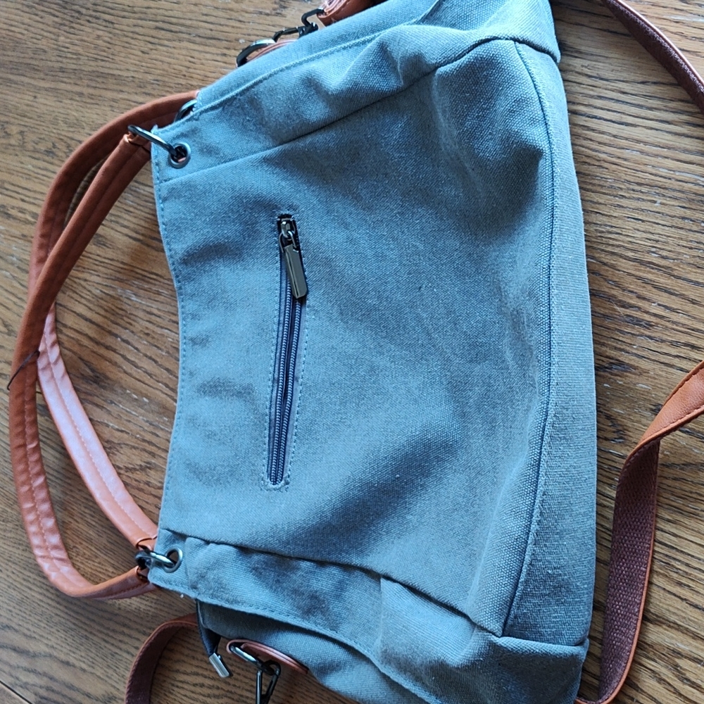 Classic Fashion Crossbody Bag - Picture 3 of 5